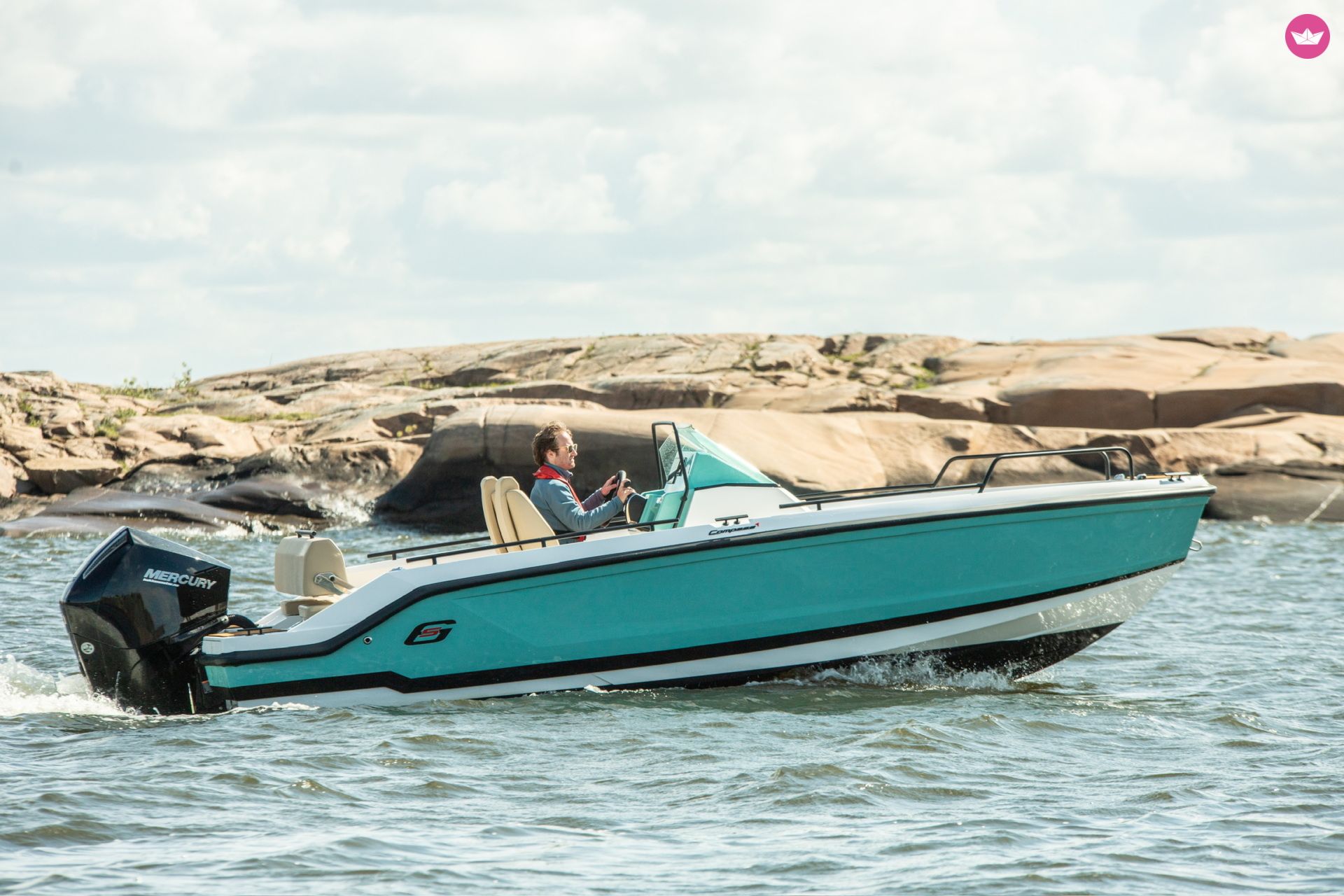 Bateau à moteur Compass 6s 150cv