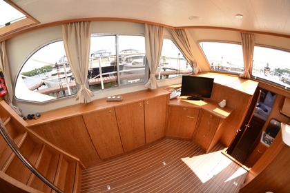 Ανακαλύψτε υπέροχες παραλί