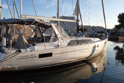 Charter Sailboat  OCEANIS 41.1 MARIE Toulon