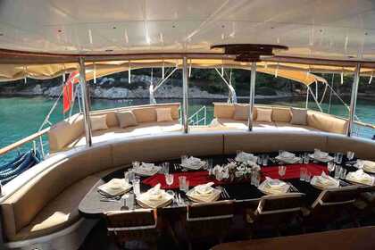 Ultra Luxury Comfortable Aegean Cruiser