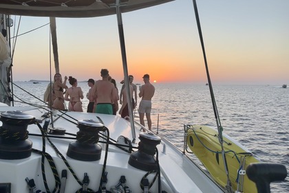 Hyra båt Katamaran Fountaine Pajot Helia 44 Ibiza