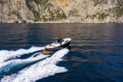 Alquiler Lancha Apreamare Gozzo 35 Sorrento