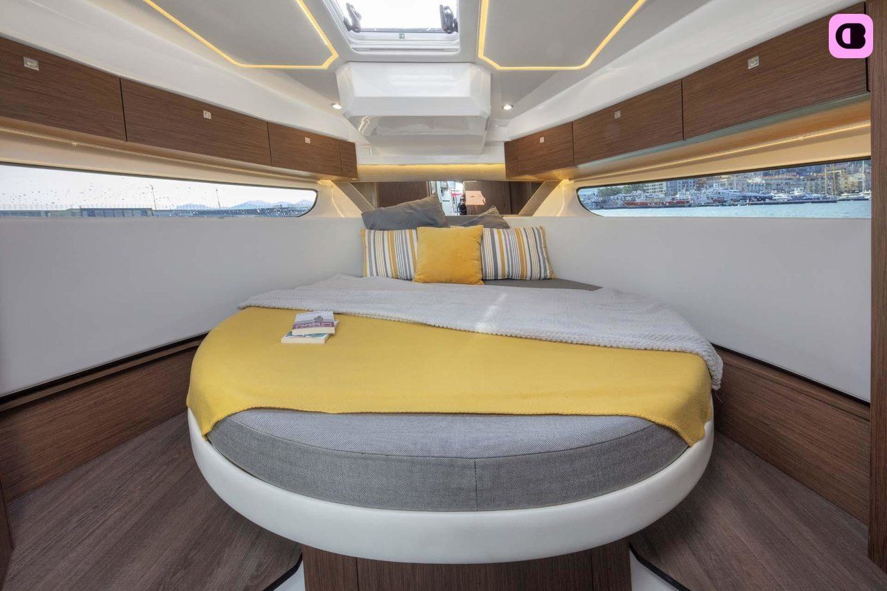 Bateau à moteur Jeanneau Merry Fisher 1095 600cv 6