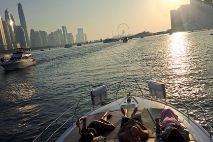Charter Motor yacht Majesty Majesty Dubai Marina