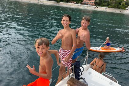 Hyra båt Katamaran Fountaine Pajot Lucia 40 Villefranche-sur-Mer