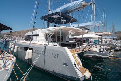 Location Catamaran Lagoon-Bénéteau Lagoon 52 F - 5 + 2 cab. Praslin