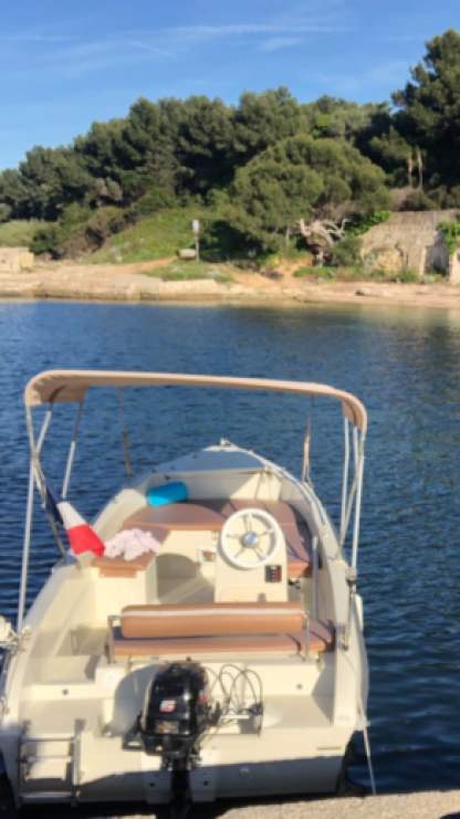 Location Bateau à moteur Karel V160 Mandelieu-la-Napoule