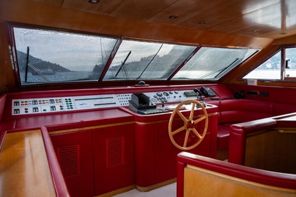 Luxury 22m Yacht with Crew – Cinque Terre & Portofino