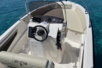 Trimarchi 5.99 con Suzuki 115