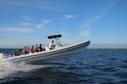 Hyra båt Motorbåt Kanula Lolivul 9 Split