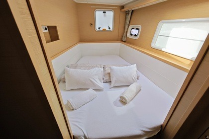 Location Catamaran Lagoon-Bénéteau Lagoon 400 S2 - 4 + 2 cab. Sukošan