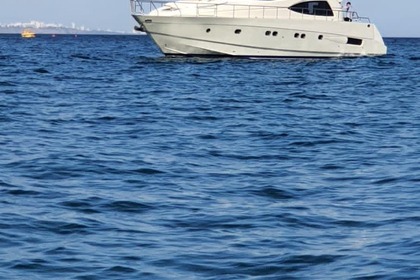 Charter Motor yacht Azimut 72 Antalya