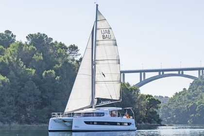 Hyra båt Katamaran Catana Group Bali Catsmart - 4 + 2 cab. Skradin