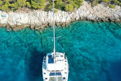 Hire Catamaran Lagoon Lagoon 42 Corfu
