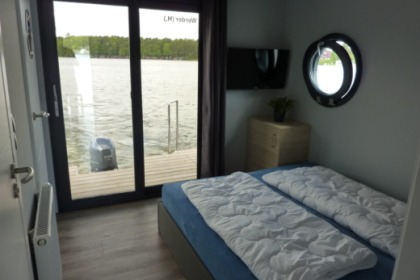 Rent this houseboat and discover the area of Malch