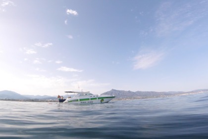 Charter Motorboat Sea Ray 270 Sundancer Marbella