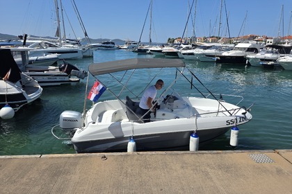 Miete Motorboot Beneteau Flyer 550  OPEN Zadar