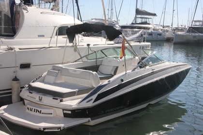 Verhuur Motorboot Regal Fasdeck 24 Estepona