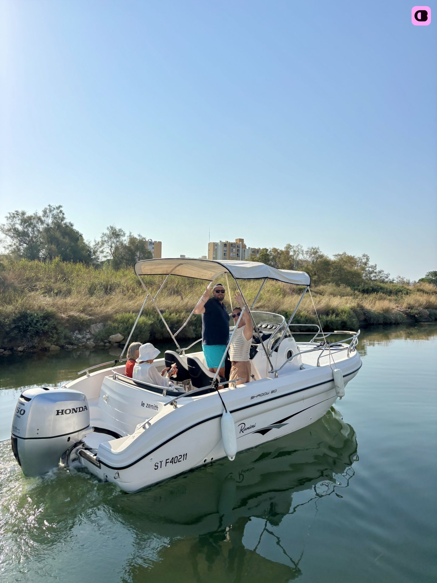 Bateau à moteur Ranieri Shadow 20 150cv 4