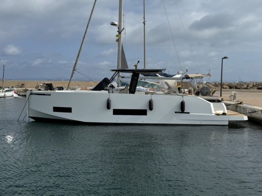 Motorboat De Antonio Yacths D42 Open XL Boot Grundriss