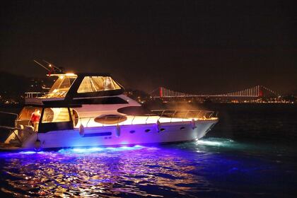 Spacious and comfortable yacht in the Bosphorus