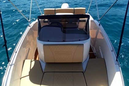 Miete Motorboot Nireus Ω53 Escape Lindos