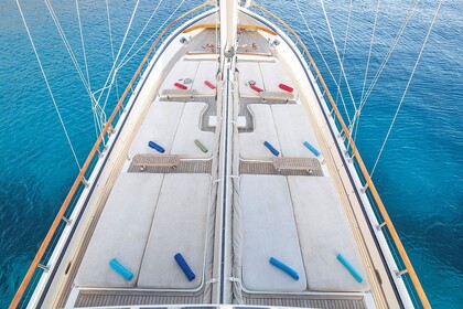 Elegant renovated Gulet for 21 people