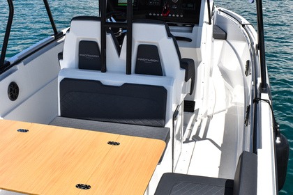 Hyra båt Motorbåt Protagon Protagon 25 Split