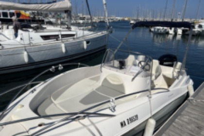 Rental Motorboat Quicksilver 635 Commander Marseille