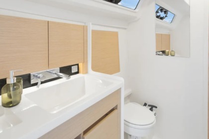 Alquila esta goleta de 3 camarotes para disfrutar