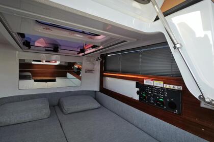 Axopar 28 T-Top mit Kabine. Vollausstattung.