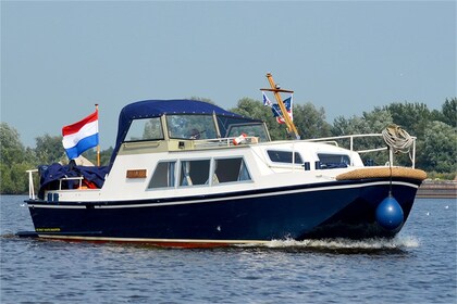 Charter Houseboat De Drait Doerak 850 OK Drachten