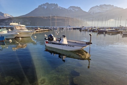 Bateaux pêche tout équiper