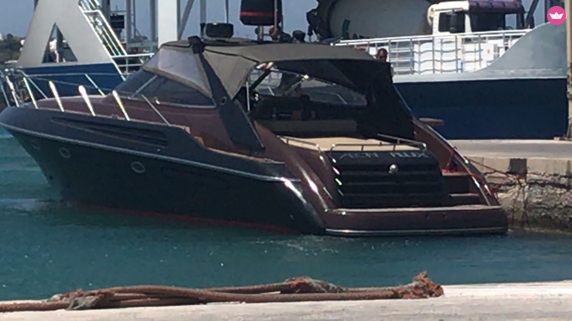 Charter motorboat in Athens  
