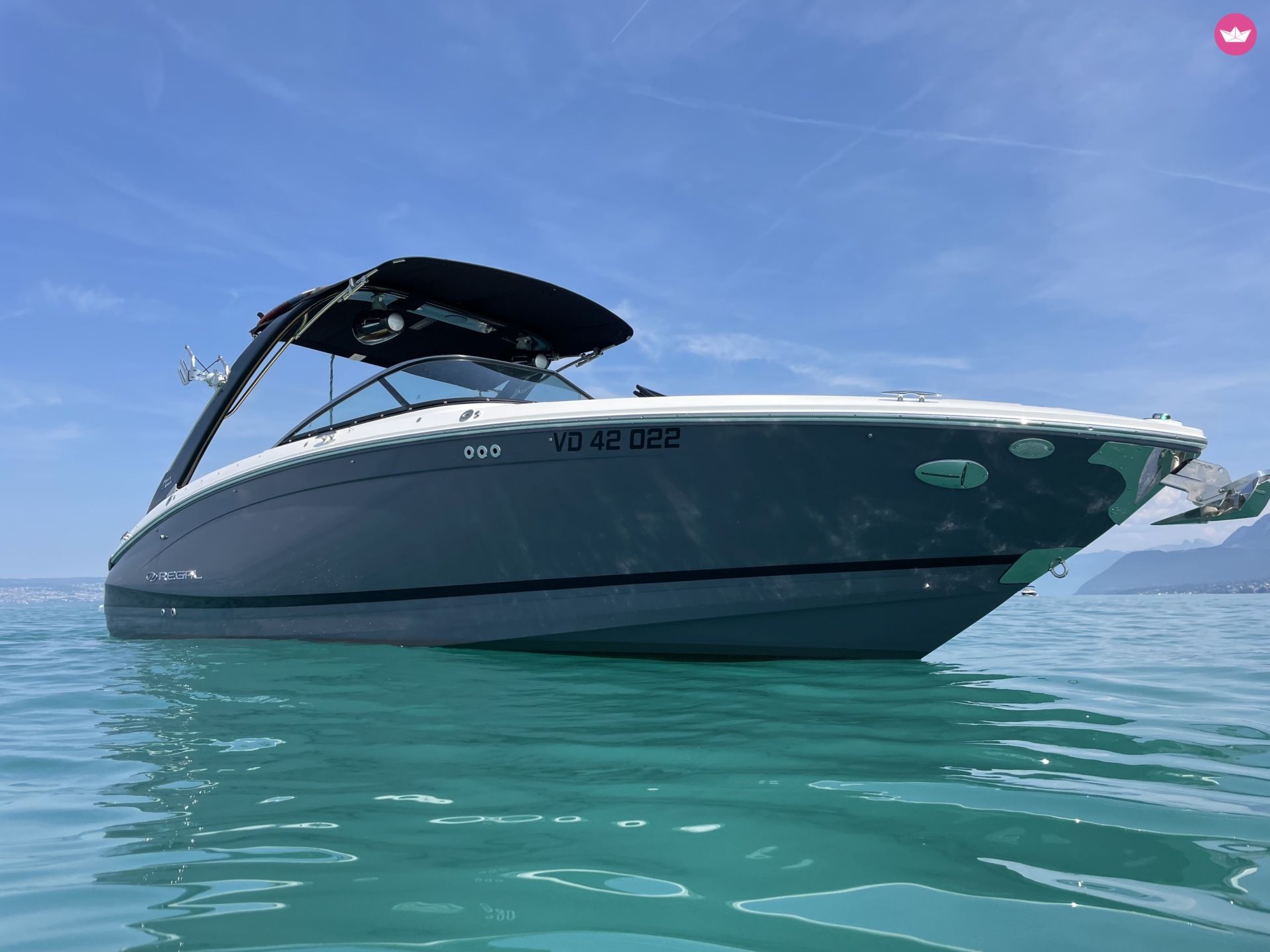 Bateau à moteur Regal LS6Surf 350cv