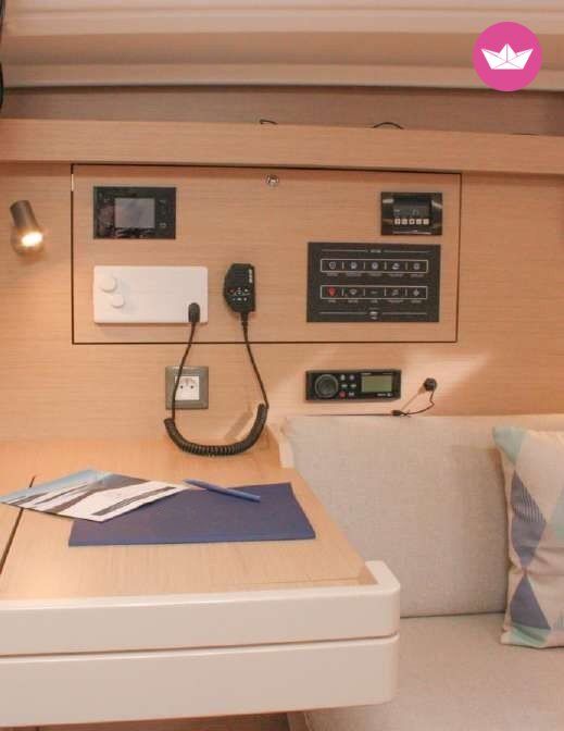 Voilier Beneteau Oceanis 40 11.99m 6