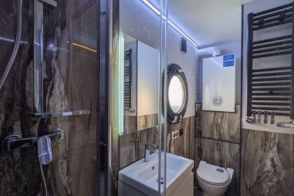 Boat without a license in 6 for rent in  Villa am