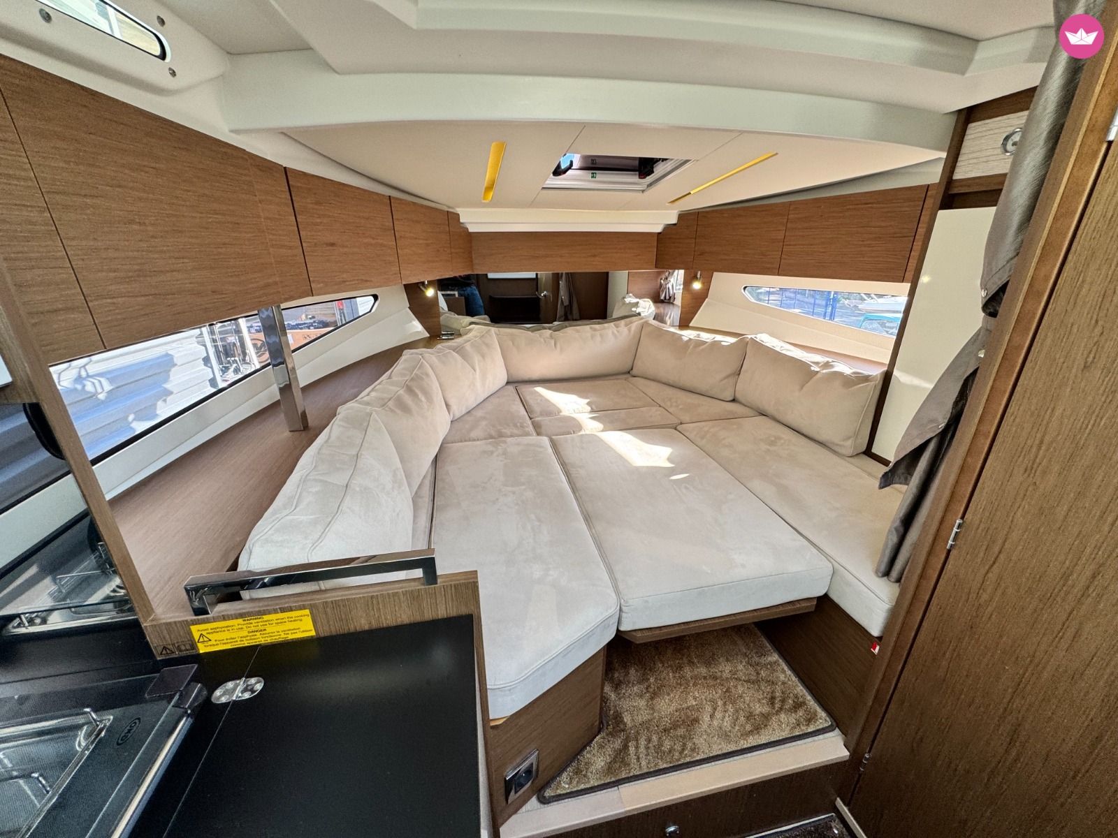 Bateau à moteur Jeanneau Leader 30 300cv 7