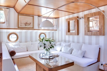 Location Péniche Longueil annel canal du midi Capestang