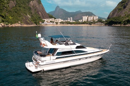 Aluguel Iate a motor Mochi Craft Aquarius Rio de Janeiro