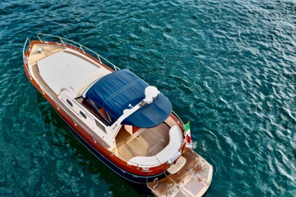 Hire Motorboat Apreamare Apreamare 38 ft Sorrento