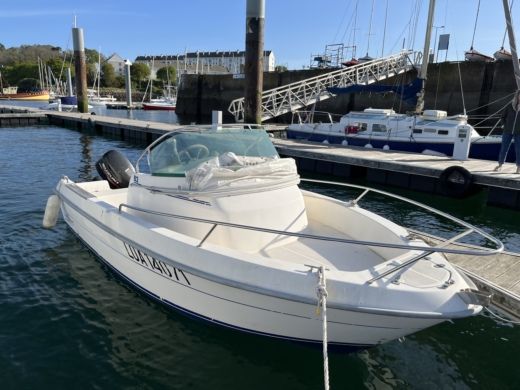 Location Bateau à Moteur B2 Marine Cap Ferret (1997) à Douarnenez ...