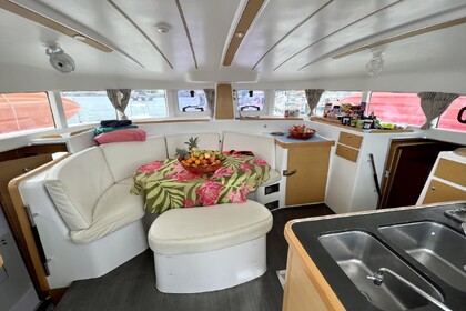 Rental Catamaran Lagoon 380 S2 Owner Version Tahiti