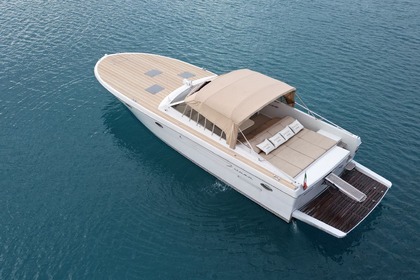 Charter Motorboat Itama 45 Buggerru