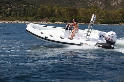 Location Semi-rigide SELVA S 650 Ds Family Saint-Raphaël