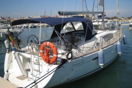 Charter Sailboat Beneteau Oceanis 40 Dénia