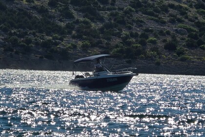 Miete Motorboot Renato Molinari Falcon 640 Novalja