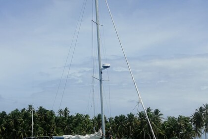 Charter Sailboat Beneteau Mooring San Blas Islands