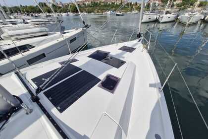Miete Segelboot Hanse Yachts Hanse 410 Pula