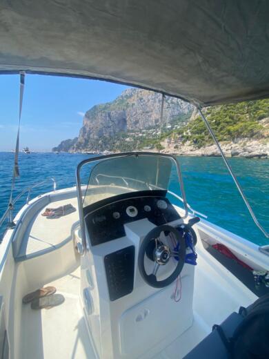 Sorrento Without license Barqua Q20 alt tag text